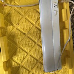 Small Shop Or Cabinet Light 