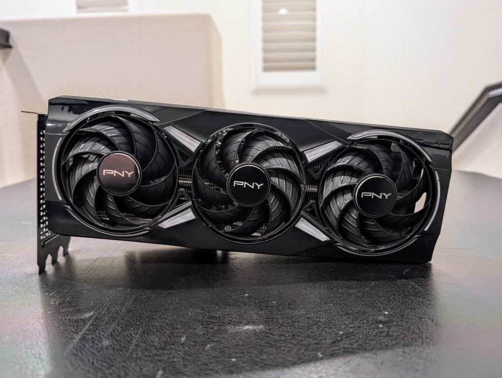 PNY RTX 5070 Ti ARGB OC 16GB - Like New- Only 1 Month Old