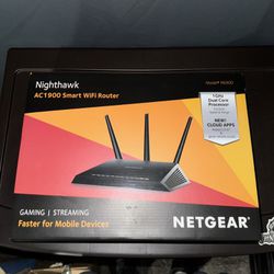 Netgear Nighthawk Gigabit AC1900 Smart Wifi Router 1900 Mbps 5GHz + 2.4GHz bands