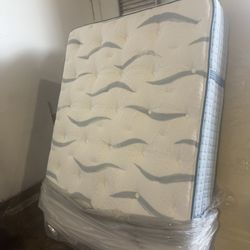 Queen Size Mattress And Box spring 