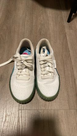 Women's shoes