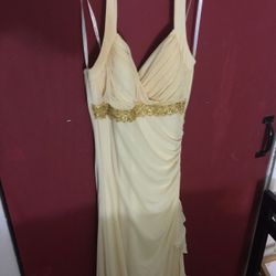 -City triangles- Dress 👗 (Size M )