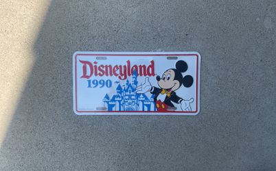1990 Disneyland Plate