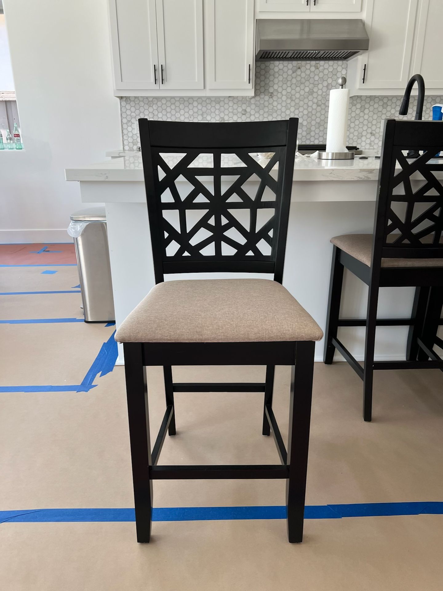 4 Like New Kitchen Island Stools from Macys  $125 all 4