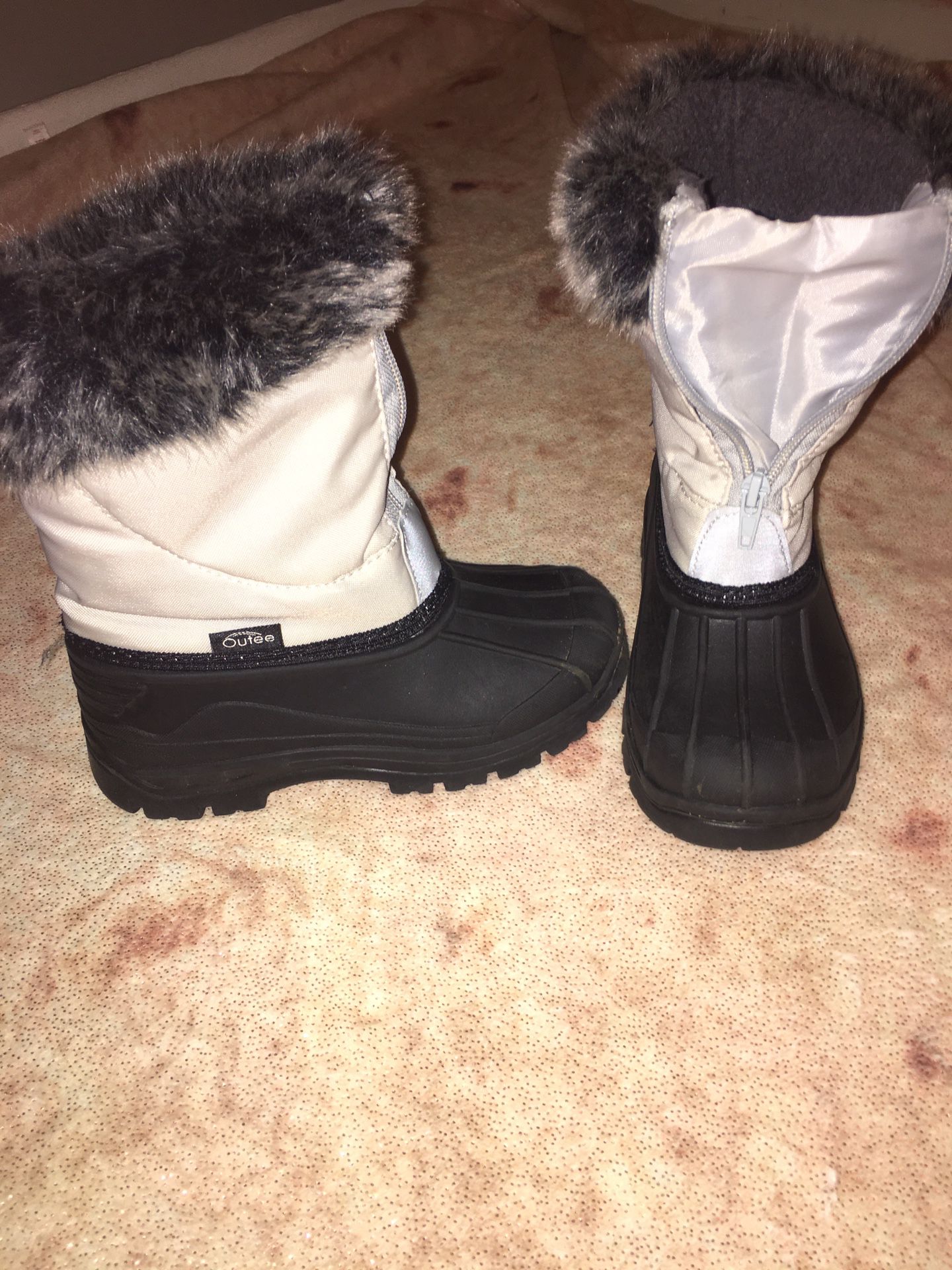 Snow boots kids size:13