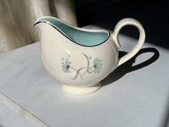 Vintage Mid Century Creamer in Perfect Collectible condition 