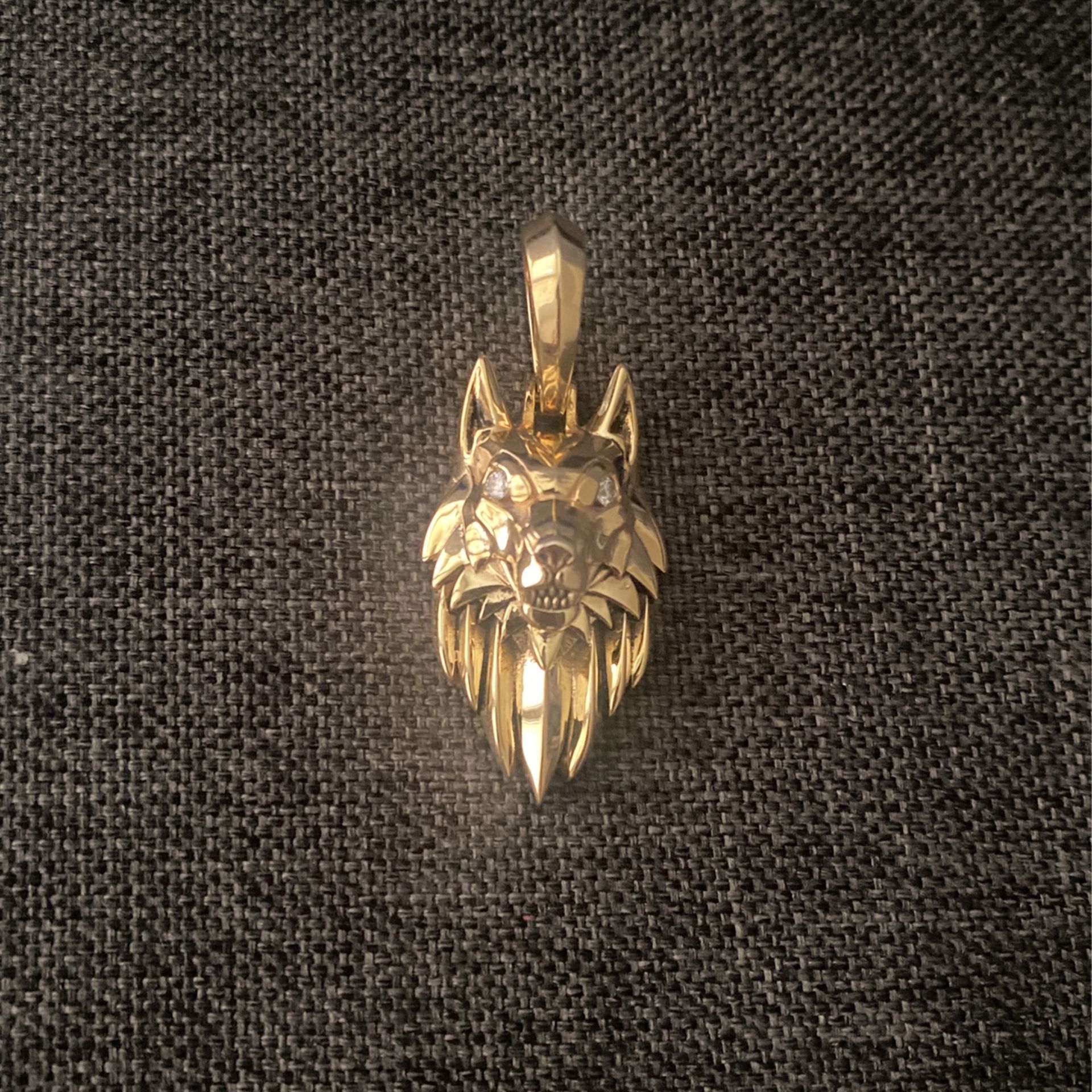 18kt Solid Gold Alpha Wolf Pendant