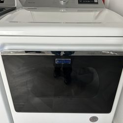 Maytag Dryer Washer Unit. Six Months Old. 