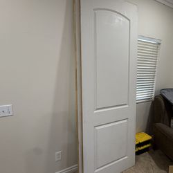 Doors/ Puertas