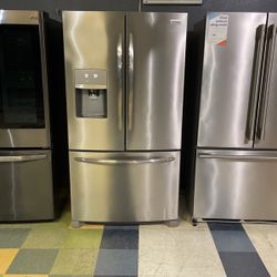 Frigidaire Gallery Stainless Steel Bottom Freezer Refrigerator‼️