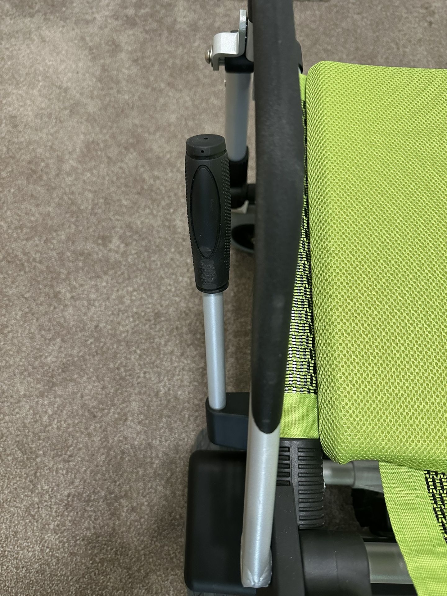 ZINGER Mobility Chair, LOWER PRICE, Model ZR10.1, Like New for Sale in