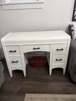 The Desk Is  Beautiful  