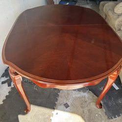 Vintage Queen Anne Cherry Dining Table