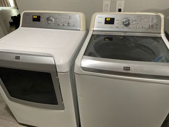 Maytag Bravos XL washer and dryer set