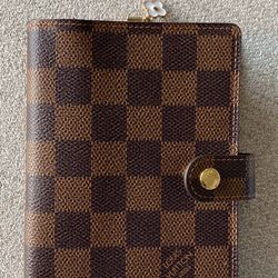 $250 OBO Authentic Louis Vuitton Damier PM Agenda