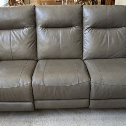 Leather Couch With 2 Power Recliners And Power Headrests