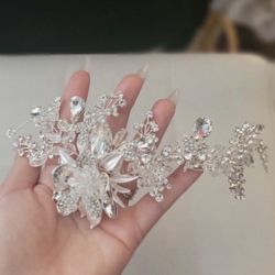 Beautiful Hairpiece 