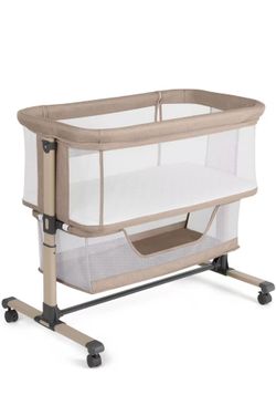 ❤️‍🔥 Bedside Moses Basket,$40