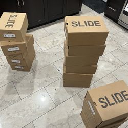 Onyx Yeezy slides 
