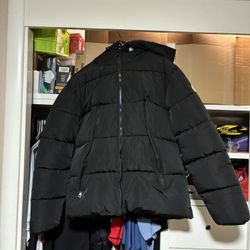MONCLER PUFFER JACKET : 250$