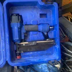 Campbellq Hausfeld 3 Piece Nailer Set