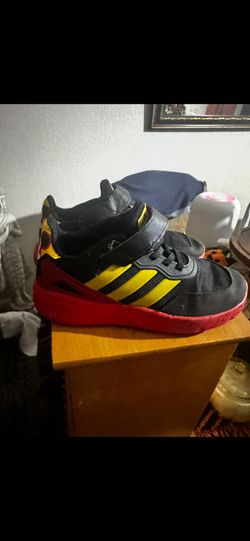 Kids Size 4 Adidas Mickey 