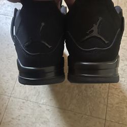 Black Cats 4s Size 10