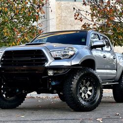 2016 Toyota Tacoma TRD Sport All Custom