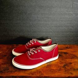 Hipster Red Canvas Sneakers Unisex Men’s 8 / Women’s 9 Lace-Up Casual NWOT
