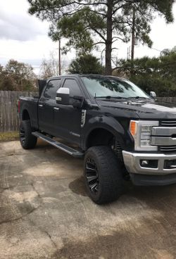 2017 F250 with 22” fuel assault rims