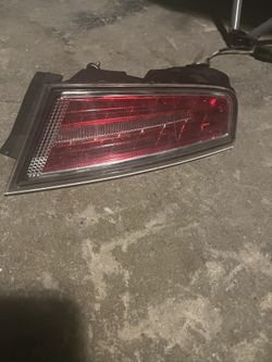 Lincoln MKZ Passenger side tail light, Years 2013-19. 