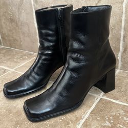 Nine West Women's Black Leather Dress Boots (READ SIZE BELOW)