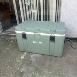 XL - Igloo Cooler