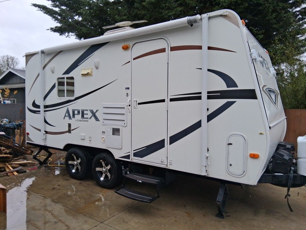 2013 Coach Apex hybrid