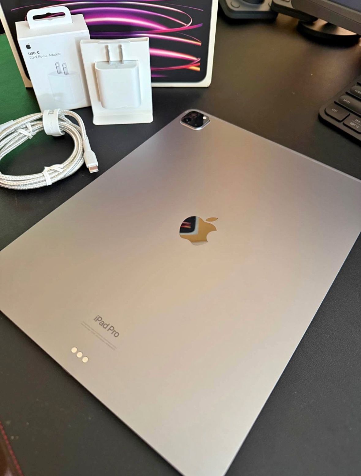 iPad Pro 6th Gen, 12.9inch, 512gb WiFi + Cellular