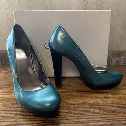 Calvin Klein 6.5 M Teal Blue Tumbled Patent Leather Pumps Heels Shoes + Box