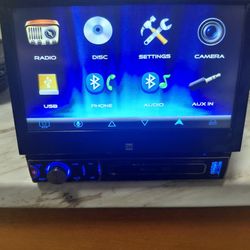 ESTEREO DE PANTALLA MARCA DUAL EN BUEN ESTADO PRECIO 100$ NEGOTIABLE