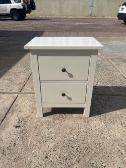 White night stand