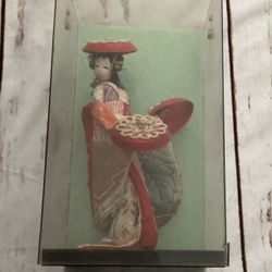 VINTAGE JAPANESE GEISHA DOLL DANCING 