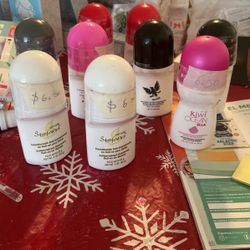 Desodorantes De Dama Stefanni  Kiwi Passion  Bloom  Y de Caballero  Unlimited Pleyer Cuestan Cada Uno $6.50  