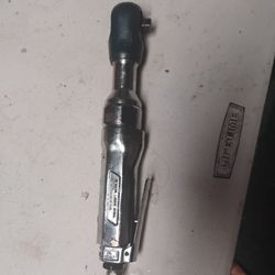 Blue Point Numatic 3/8 driver. 