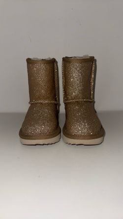 UGG BOOTS BRAND NEW 