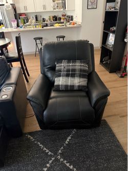 Leather recliner