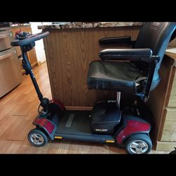 Electric Scooter 4 Wheels Like New $$400