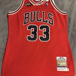 Scottie Pippen Chicago Bulls Red Mitchell and Ness AUTHENTIC Jersey Large NBA Finals Patch BRAND NEW WITH TAGS