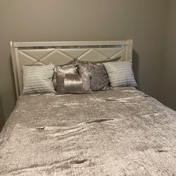 Entire Bedroom Furniture and Decor for Sale