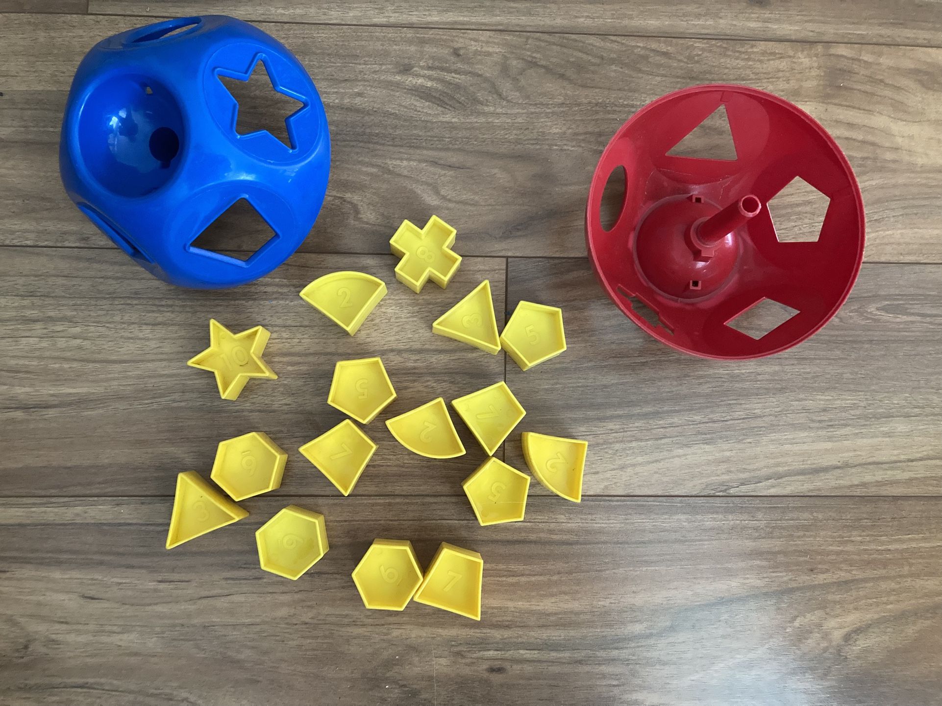 Tupperware Shape Sorter EXTRA Pieces, Read Description 
