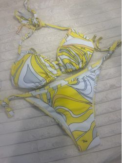 Luxury, Bikini