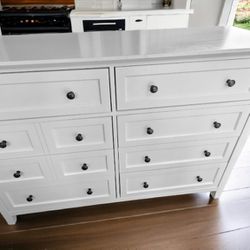 White Dresser 8 Drawers Tall Large Like New Delivery Available 
