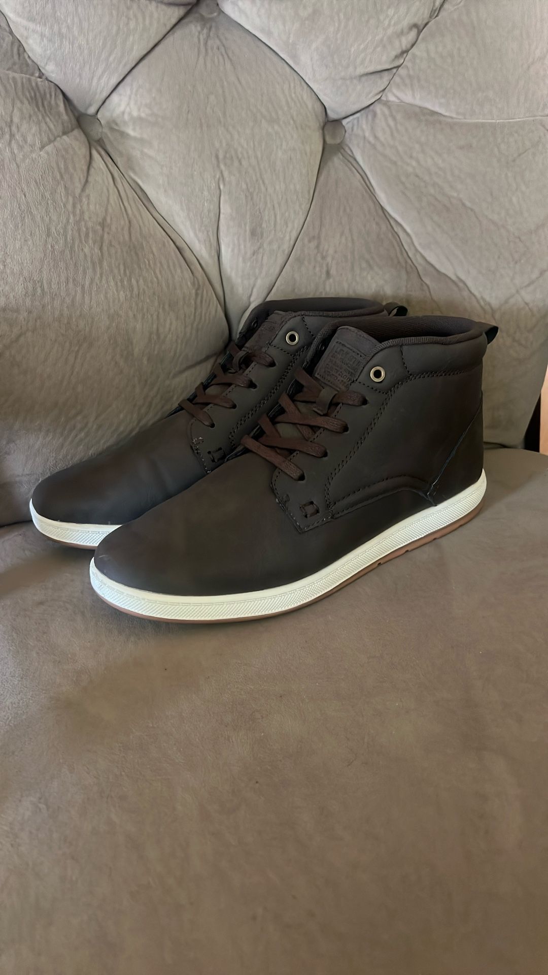 Levi Men’s Shoe